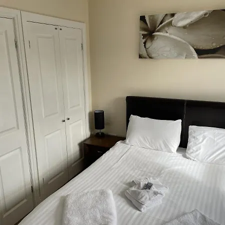 Jolly Roger - Part Of The The Bay Village With Pool, Gym And Direct Access, Pub, Restaurant, Tennis And Meadows Walks * Filey