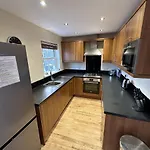 Jolly Roger - Part Of The The Bay Village With Pool, Gym And Direct Access, Pub, Restaurant, Tennis And Meadows Walks בית נופש