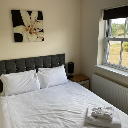 Jolly Roger - Part Of The The Bay Village With Pool, Gym And Direct Access, Pub, Restaurant, Tennis And Meadows Walks * Filey