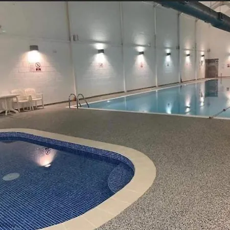 Jolly Roger - Part Of The The Bay Village With Pool, Gym And Direct Access, Pub, Restaurant, Tennis And Meadows Walks Holiday home