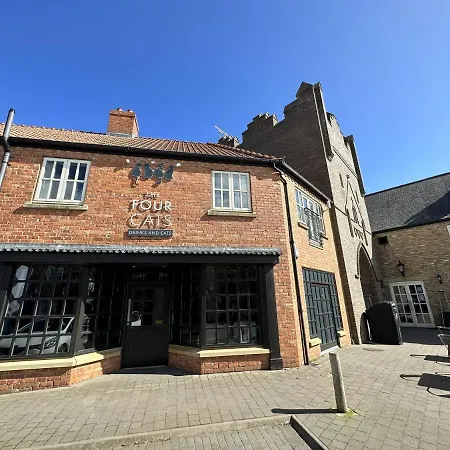Jolly Roger - Part Of The The Bay Village With Pool, Gym And Direct Access, Pub, Restaurant, Tennis And Meadows Walks בית נופש *